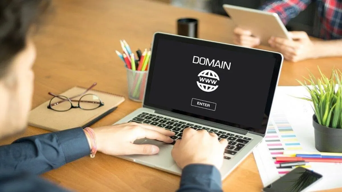how-does-a-domain-name-help-your-business